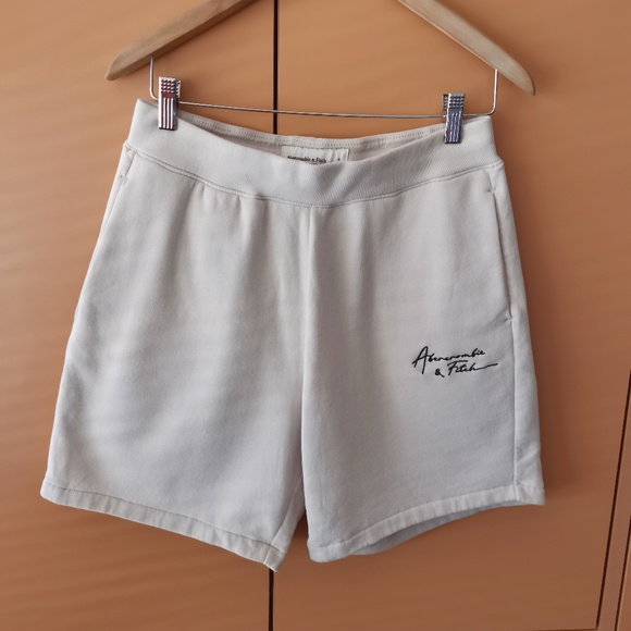 Abercrombie & Fitch Other - Abercrombie & Fitch hip script logo sweat shorts (NEEDS REPAIR) (S)